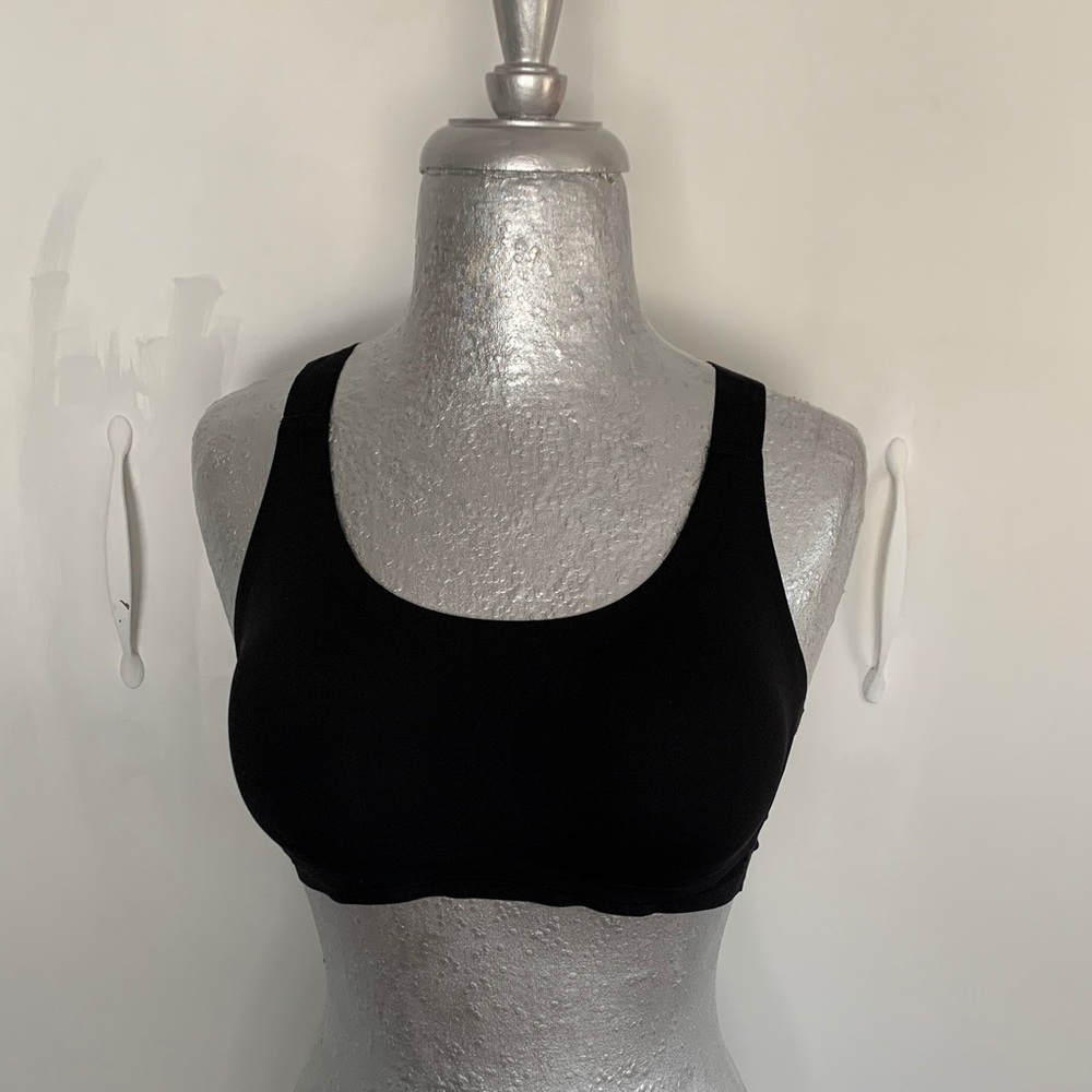 Seamless black racer back black bra